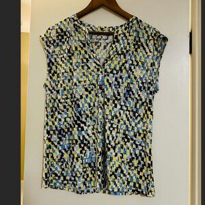Geometric Pattern Capped Sleeve Top